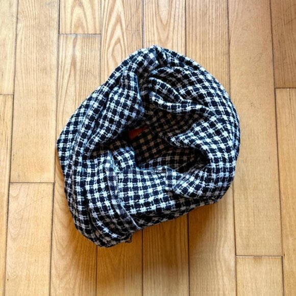 Black White Houndstooth Infinity 60 Dc - Picture 2 of 4